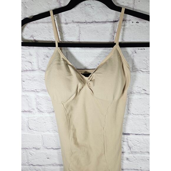 Bebe Women's Camisole Tank Smoothing Tummy Control Small Padding Beige - Picture 6 of 7